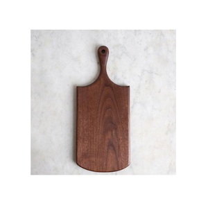 Planche à découper en bois naturel de qualité supérieure, faite à la main, style rustique, planche de service en bois massif pour la cuisine avec un design de grain unique - Product Image 1