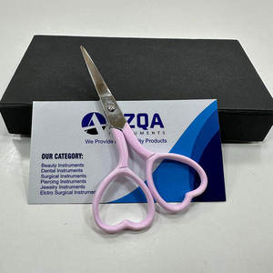 Ciseaux à broder en acier inoxydable en gros avec manche en forme de cœur rose et pointes aiguisées pour la couture, l'artisanat et la coupe de fil - Product Image 2