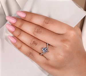 Bague de fiançailles moderne en or massif 10K avec diamant de laboratoire rond de 2,28 carats couleur E VS1 et bande tressée pour femme, bague solitaire en diamant de 2 carats - Product Image 2