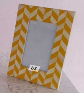 Cadre photo artisanal Khadim en résine Chevron, imprimé en typographie, incrustation d'os, fait main, pour décoration de table, maison et bureau - Product Image 4