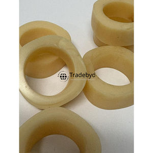 Anneau de serviette décoratif en résine, luxe, pour la mise en place de la table à manger, fabriqué à la main par Tradebyd - Product Image 1