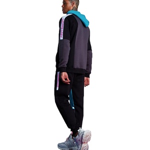 Vente en gros de costume d'hiver 100% coton pour hommes, pull-over à capuche uni de haute qualité avec poche, ensemble de 2 pièces techniques imprimées - Product Image 3