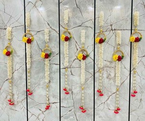 Guirlandes classiques indiennes artificielles de jasmin blanc Gajra, anneaux de fleurs de rose, perles Latkan suspendues pour décoration de mariage - Product Image 2