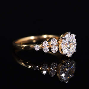 แหวนมอสซาไนต์ทรงโปรตุเกส 2 กะรัต สไตล์วินเทจ ประดับเพชรไร้สี มอสซาไนต์ เงินแท้ 925 ทองคำแท้ 14K 18K จากผู้ผลิต - Product Image 3