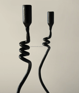 เชิงเทียนคริสต์มาสทรงหยดน้ำสีเงินสไตล์โมเดิร์นหรูหรา ทำจากเหล็ก งานฝีมือตกแต่งบ้าน ผลิตในอินเดีย - Product Image 4