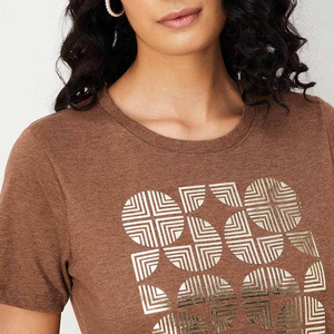 Nouveau design, couleur personnalisée, t-shirts streetwear pour femmes, confortables, prix d'usine, t-shirts à manches courtes pour femmes, prix bas - Product Image 5