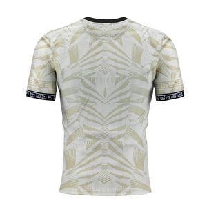 Maillots de football personnalisés OEM/ODM avec design sublimé, nom et numéro du joueur imprimés, en polyester respirant, col rond - Product Image 2