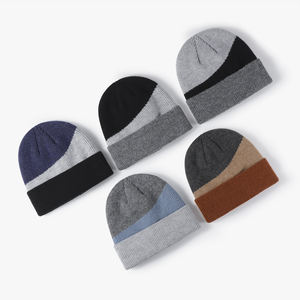 Gorros Personalizados de Alta Calidad, Gorros Negros con Forro de Satén, Gorros de Jacquard Hechos a Medida de Alta Calidad - Product Image 1