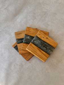 Juego de Posavasos de Resina y Madera de Acacia, Posavasos Elegantes Hechos a Mano para Decoración Moderna del Hogar - Product Image 6
