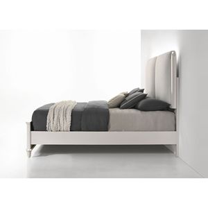 Letto matrimoniale Laveda LED con rivestimento in bouclé grigio chiaro e finitura bianco perla - Product Image 2