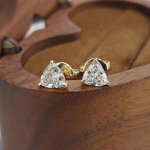 Pendientes Clásicos de Plata de Ley 925 con Moissanita de Corte Trillón, Chapados en Rodio, Joyería Fina VVS, Regalo Diario para Mujer - Product Image 1
