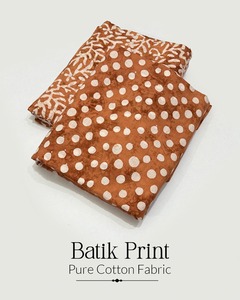 Tela 100% algodón con estampado tradicional. Compre a precio de ganga. Ideal para minivestidos, trajes de mujer, kurta, blusas de algodón. - Product Image 4