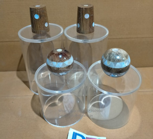 Contenedor de caja de chocolate acrílico redondo decorativo de alta calidad con perilla de madera para alimentos secos para regalos - Product Image 5