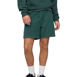 Shorts décontractés pour hommes en polyester/coton satiné vert uni, taille élastique, mi-haute, respirants, imperméables et à séchage rapide - Product Image 2