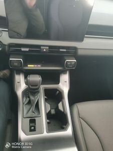 <span class=keywords><strong>Toyota</strong></span> <span class=keywords><strong>RAV4</strong></span> 2.5L Hybrid Premium 2026, SUV Ibrido Nuovo di Zecca, Prezzo di Listino 149.800 CNY, Guida a Sinistra per Esportazione - Product Image 6