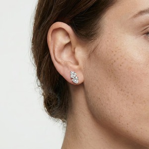 Boucles d'oreilles clous en diamant de laboratoire 14K en forme de cœur 2CTW, deux pierres, couleur E-F, certifiées IGI, tendance pour femme, pour les acheteurs en gros - Product Image 4