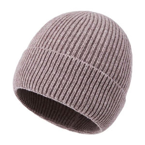 Gorro de Punto Acanalado de Primera Calidad - Gorro de Invierno Cómodo y Elegante Unisex - Gorro de Punto Acanalado Minimalista Color Malva - Product Image 1