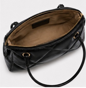 Sac à bandoulière en cuir matelassé Premium Gravs pour femme, sac à main de luxe rembourré avec fermeture éclair, 25x8x12 CM, élégant sac à main quotidien, OEM ODM - Product Image 4