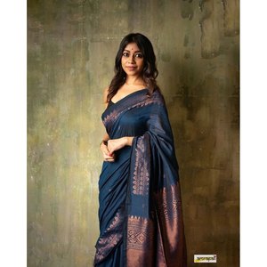 Sari de diseño Banarasi de seda suave con tejido Zari de cobre y blusa sin coser, azul. - Product Image 1