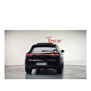 Porsche Macan 2.0 2019 con 61,557 km, Asientos de Cuero, Volante a la Izquierda, Cámara Trasera - Product Image 3