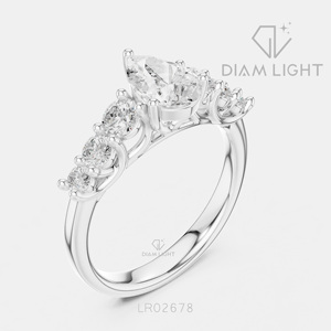 แหวนหมั้นเพชรเพาะเลี้ยง 0.877 กะรัต ทรงลูกแพร์ ตัวเรือนทองคำขาว 14K ประดับเพชรแบบ Pave Band แหวนเจ้าสาว รับรองโดย IGI เครื่องประดับชั้นดี เหมาะสำหรับเป็นของขวัญ - Product Image 2