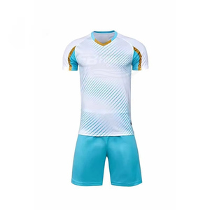 Conjunto de Camiseta de Fútbol con Cuello en V para Hombre, Degradado Azul, Manga Corta, Poliéster que Absorbe la Humedad, Ajuste Atlético para Todas las Temporadas - Product Image 1