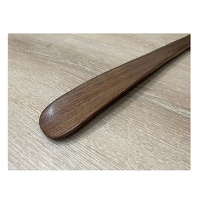 ผู้ผลิตตามสั่ง ที่โกยรองเท้าไม้ อุปกรณ์เสริมรองเท้า ของขวัญสำหรับผู้ชาย งานฝีมือไม้แบบอินเดีย ดีไซน์สวยงาม - Product Image 6