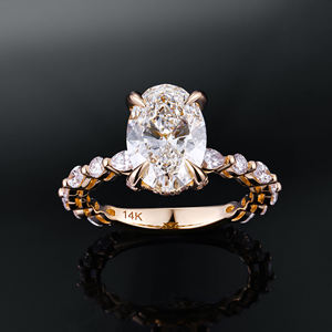 Anillo de Compromiso AMBER JEWELS con Moissanita Corte Marquesa, Chapado en Oro de 18K sobre Plata de Ley, Engaste de Garras, Clásico, Unisex, Certificado GRA - Product Image 4