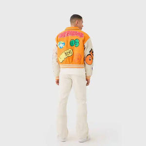 Chaqueta Varsity de Cuero Vacuno con Bordado Chenille y Logotipo Personalizado, Estilo Graffiti Urbano, para Hombre - Product Image 4