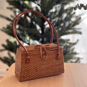 Sac à main en paille tissé à la main naturel du Vietnam, forme de boîte, avec poignées en cuir, style vintage, fermeture éclair, style féminin - Product Image 2