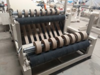 Machine de découpe et de rembobinage automatique à grande vitesse pour rouleaux géants de papier kraft