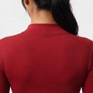 Conjunto deportivo premium para mujer, para fitness, ejercicio y práctica de yoga. Conjunto de yoga para mujer que absorbe la humedad. - Product Image 2