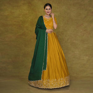 Lehenga Choli de Satén Georgette hasta el Suelo con Detalles de Motivos Delicados, Blusa Elegante y Dupatta en Contraste para Bodas y Diwali - Product Image 1