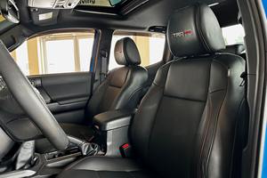 Toyota Tacoma TRD Pro Double Cab 4x4 2019 - Product Image 4