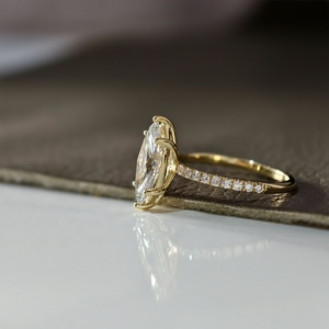 Anillo Clásico con Pavé de Oro Amarillo de 14K, Diamante Cultivado en Laboratorio Certificado por IGI de 2 CT, Corte Marquesa, Anillos de Halo para Aniversario, Boda o Compromiso - Product Image 3