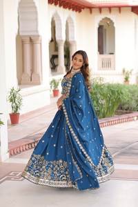 Lehenga Choli Tradicional de Seda con Bordado de Diseñador Indio, el Más Vendido, para Bodas y Fiestas de Verano, Incluye Dupatta - Product Image 3