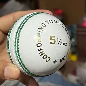 Pelota dura de cuero para grillo profesional, bola dura blanca de alta calidad, precio barato - Product Image 1