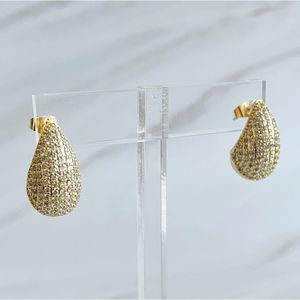 Orecchini a Goccia con Pavé, Accessorio alla Moda per Donne - Product Image 3