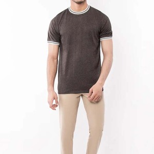 เสื้อยืดคอกลมแขนสั้นผู้ชายผ้าฝ้าย 100% สีทูโทน สกรีนโลโก้ด้านหน้าตามแบบ OEM ระบายอากาศได้ดี แห้งเร็ว เหมาะสำหรับออกกำลังกาย - Product Image 3