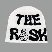 Gorro de acrílico personalizado con diseño de letras, estampado en relieve, patrón jacquard, tejido unisex, sin puño, estilo urbano.