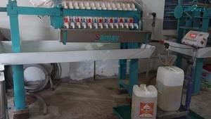 Machine à huile semi-automatique compacte avec moteur de 15 CV et système d'expulsion à 9 boulons, fabriquée en Inde, qualité commerciale, capacité de 5 tonnes par jour - Product Image 2