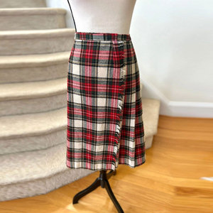 Robe plissée vintage à carreaux rouges, verts et blancs style Stewart, longueur genou, pour femme, vente en gros d'usine - Product Image 1