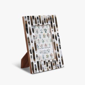 Premium Handmade Resin Photo <b>Frame</b> 4x6 | Luxury Tabletop <b>Picture</b> <b>Frame</b> | Home Decor & Gift Item - Product Image 2