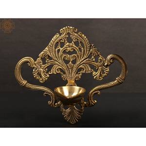 Diya ritual de latón hecho a mano de 7 pulgadas para decoración del hogar, colgante de pared y Templo hecho en La India - Product Image 4