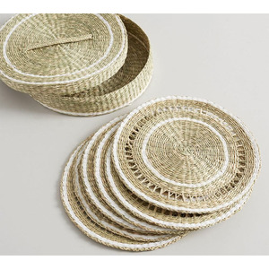 Nouveau produit 2026 : Assiettes de présentation en jonc de mer naturel, tailles personnalisables, variété de couleurs, sets de table en rotin faits à la main pour la décoration de table - Product Image 1