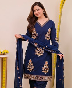 Product Details <b>Kurta</b> Fabric Roman <b>Silk</b> Cotton Full Inner Pant Fabric Roman <b>Silk</b> Dupatta Fabric Roman <b>Silk</b> Work Embroidered - Product Image 5