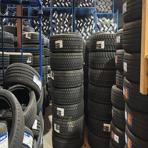 Pneus de camion robustes 29580R22.5 conçus pour les opérations de flotte exigeantes, offrant une excellente résistance à l'usure et une maniabilité stable - Product Image 3