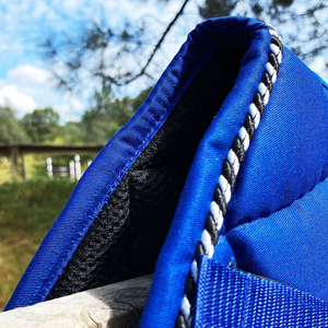 Silla de Montar para Caballo Hecha a Mano con Cuero Genuino Fanfaree, Conjuntos de Equitación Personalizados, Almohadilla de Silla de Montar de Adiestramiento Azul Marino con Relleno de Algodón, Personalizada - Product Image 5