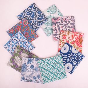 Foulard bandana en coton biologique fait main à imprimé floral artistique, léger, écologique, style bohème, unisexe, pour cheveux et cou - Product Image 3