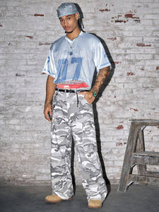 Camiseta de fútbol americano de malla ligera estilo streetwear para hombre, top deportivo oversize Y2K transpirable, moda urbana, estilo con número personalizado - Product Image 5